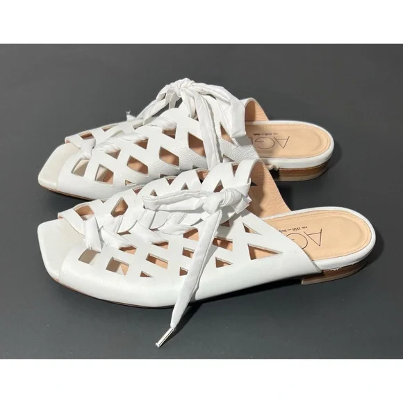 AGL Attilio Giusti Leombruni Sylvia Cutout Lace Up Sandal Leather 9